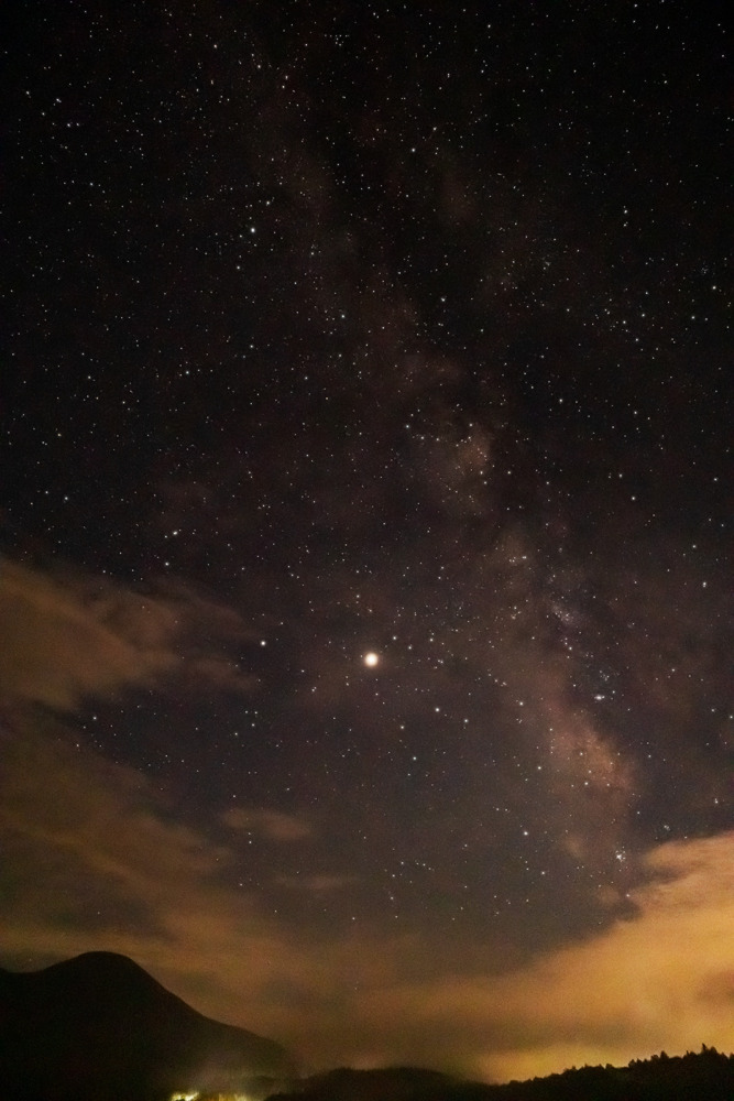 2020年8月23日白樺高原の蓼科第二牧場からの夜空【星空高原】
