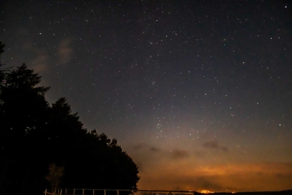 2020年8月26日白樺高原の蓼科第二牧場からの夜空【星空高原】